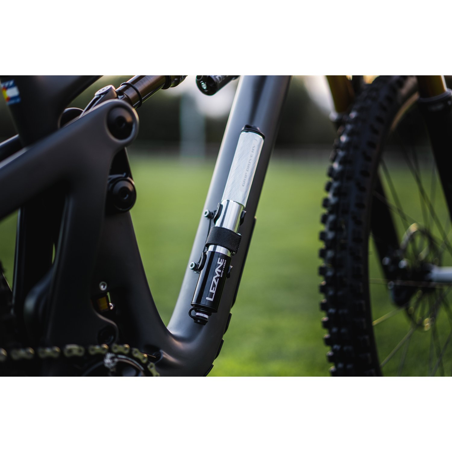 Pumpa Lezyne Grip Drive HV S stříbrná
