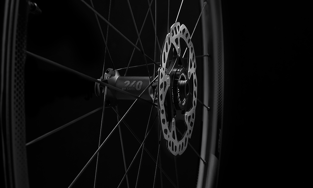 Zapletená kola Fast Forward FFWD Ryot 33 DT 240 plášťová Shimano černá matná