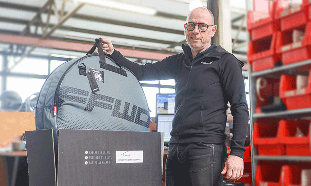 Zapletená kola Fast Forward FFWD Ryot 44 DT 240 plášťová černá bílá Sram XDR