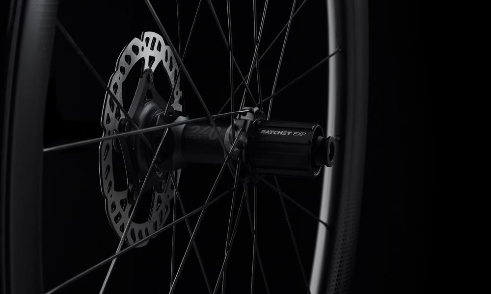 Zapletená kola Fast Forward FFWD Ryot 44 DT 240 plášťová černá bílá Sram XDR