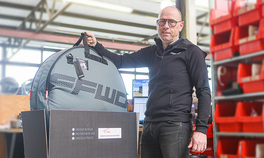 Zapletená kola Fast Forward FFWD Ryot 55 galuska černá bílá Campagnolo