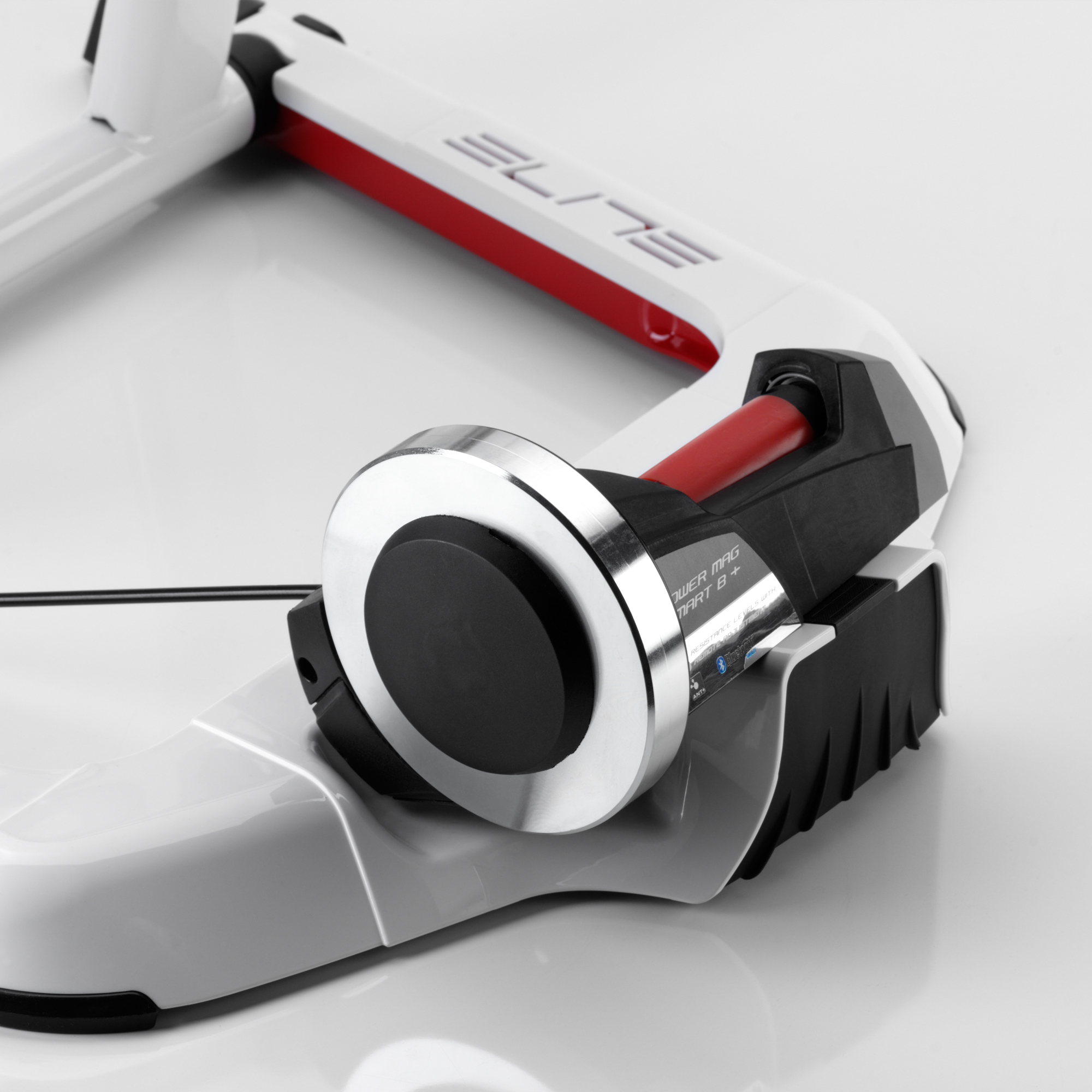 Trenažér Elite Qubo Power Mag Smart B+