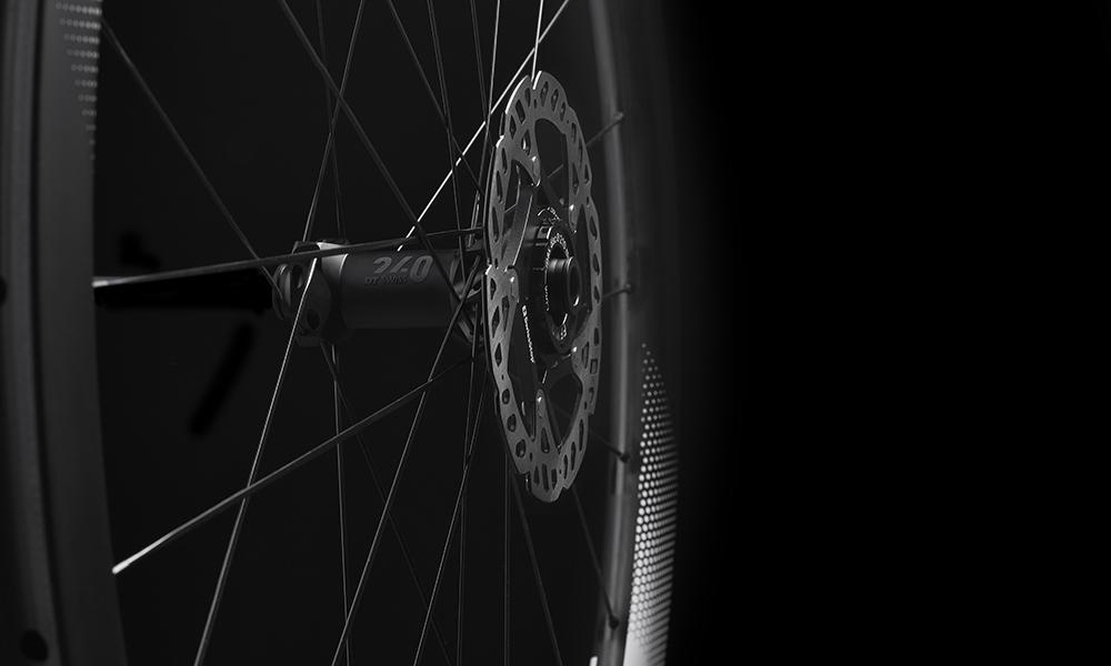 Zapletená kola Fast Forward FFWD Ryot 44 DT 240 galuska Campagnolo černá bílá