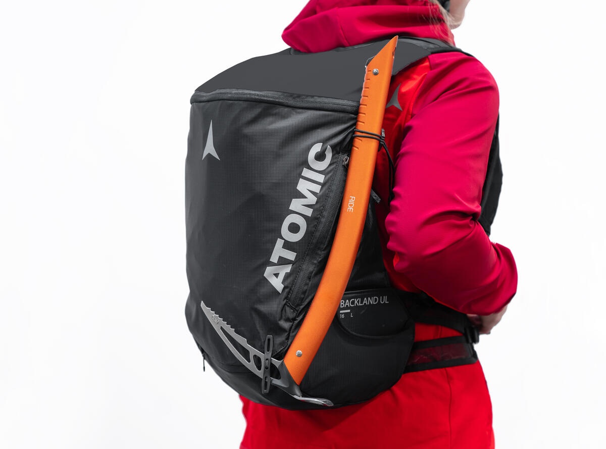 Batoh Atomic Backland 22+ black