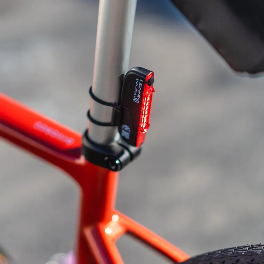 Světlo Lezyne Stick Drive 