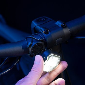 Světlo blikačka Lezyne Zecto Drive 350+ přední