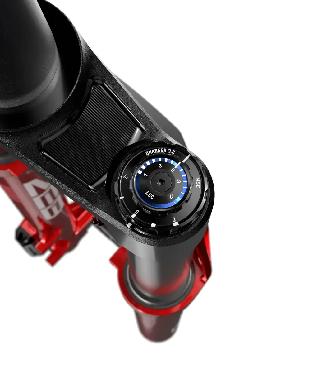 Vidlice Rock Shox Zeb Ultimate CHARGER 3.2 Linear XL RC2 27.5 Boost 15x110 180 mm 44 mm offset červená lesklá B1