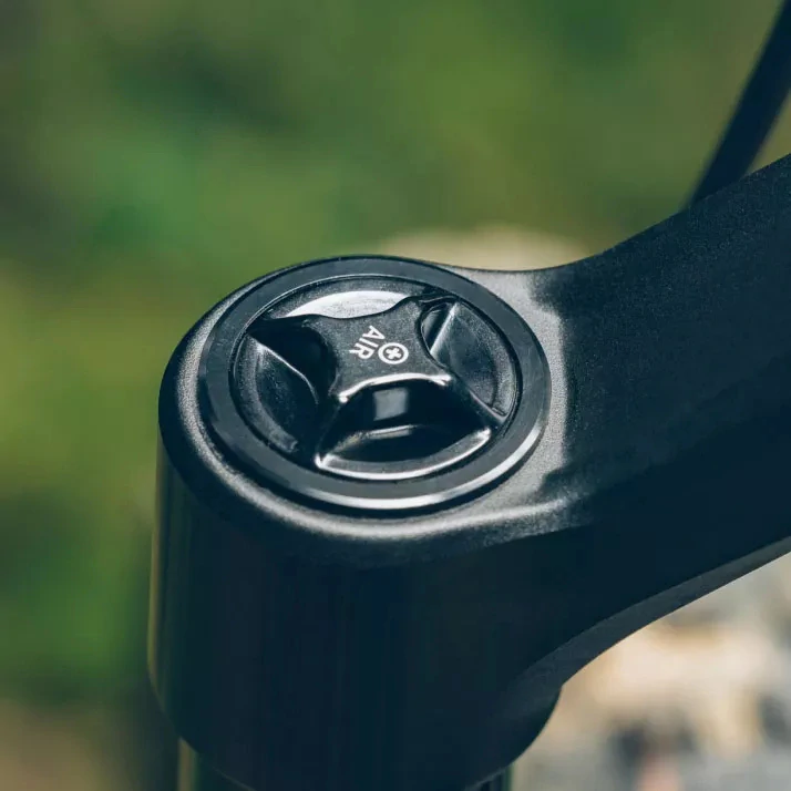 Vidlice Rock Shox Lyrik Ultimate Charger 3.1 RC2 29 Boost 15X110 160mm 44 mm offset černá lesklá